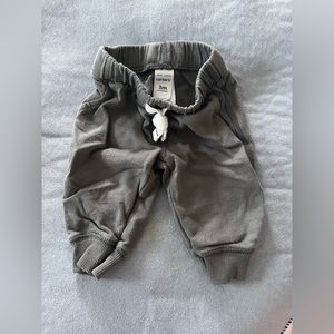 💕5 for $15: Carters 0-3/3 month pants